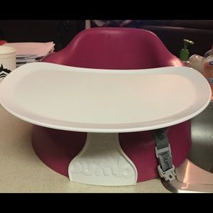Bumbo with tray